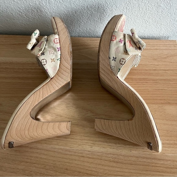 LOUIS VUITTON sz 38 8 White Multicolor Satin Wooden Heels Murakami - Picture 3 of 14